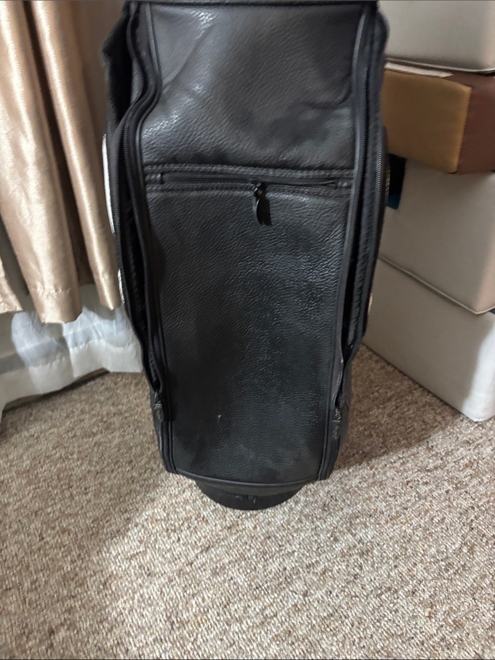 Titleist Black and White Men’s Golf Cart Bag with Bold Logo - Picture 11 of 15